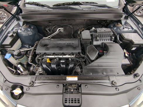 Used 2012 Hyundai Santa Fe GLS image 31