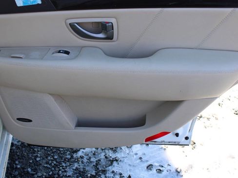 Used 2008 Kia Amanti w/ Leather Pkg image 23