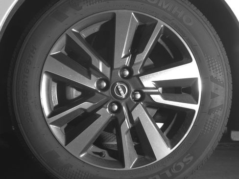 Used 2025 Nissan Versa SV image 12