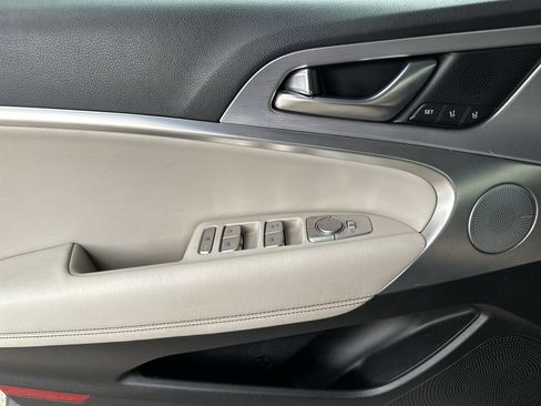 Used 2020 Genesis G70 2.0T Sport image 27
