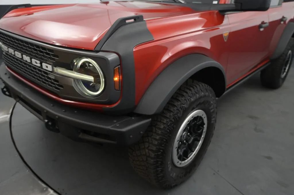 Used 2022 Ford Bronco Badlands w/ Sasquatch Package AWD/4WD image 9