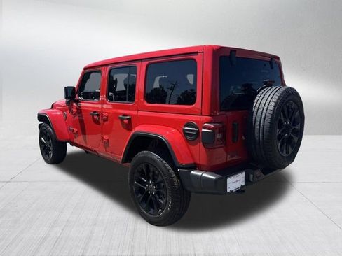 Certified 2025 Jeep Wrangler Unlimited Sahara w/ Safety Group AWD/4WD image 7