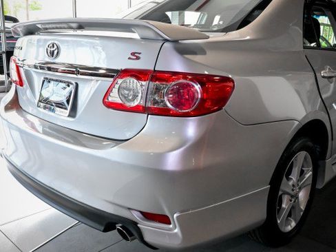Used 2012 Toyota Corolla S FWD image 11