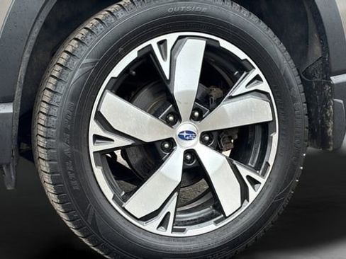 Used 2021 Subaru Forester Touring image 28