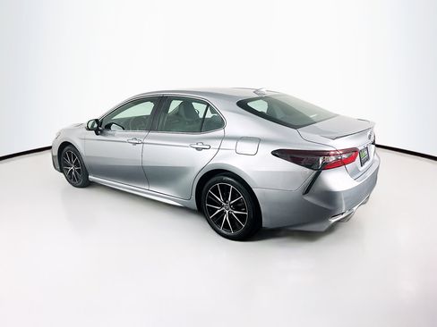 Used 2024 Toyota Camry SE FWD image 5