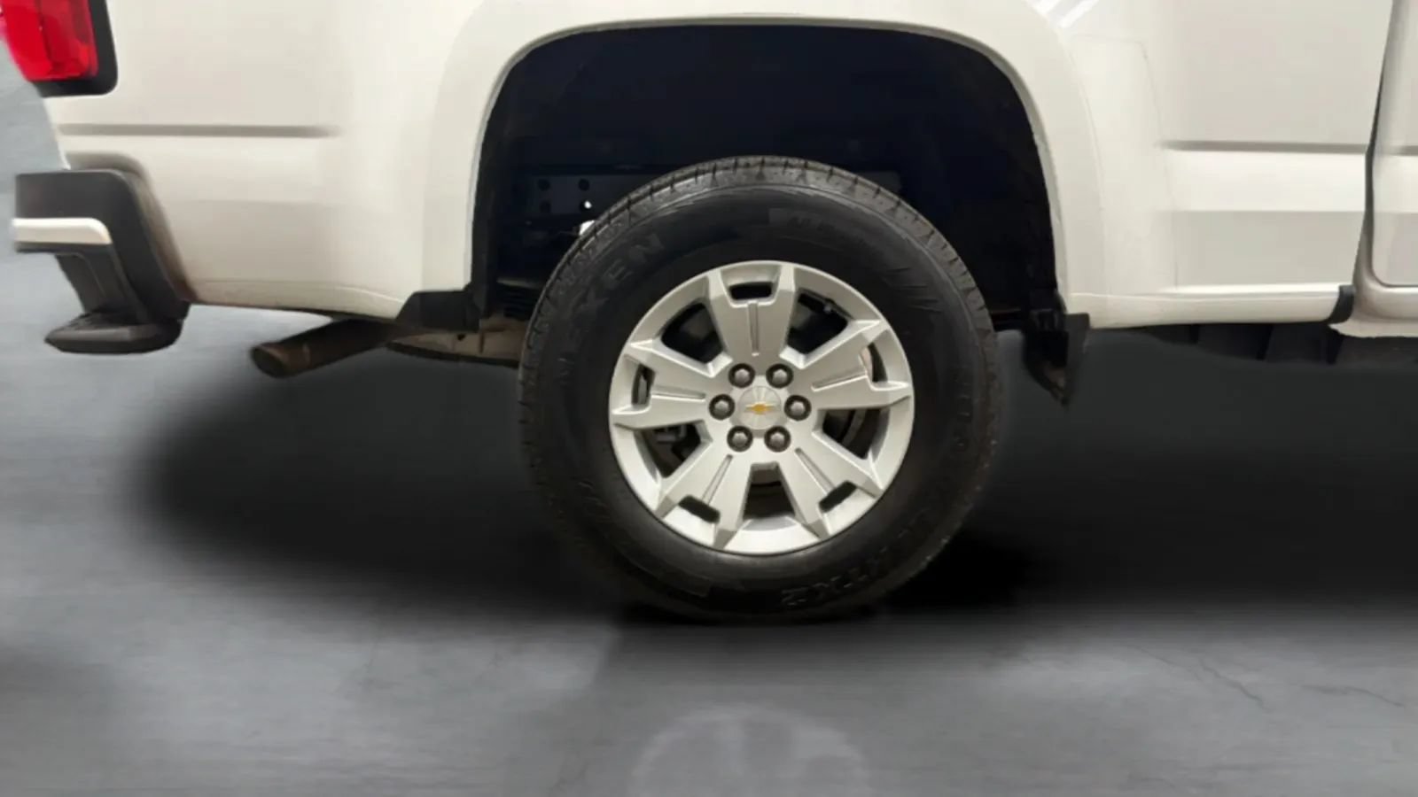 Used 2022 Chevrolet Colorado LT w/ Fleet Safety Package RWD image 26