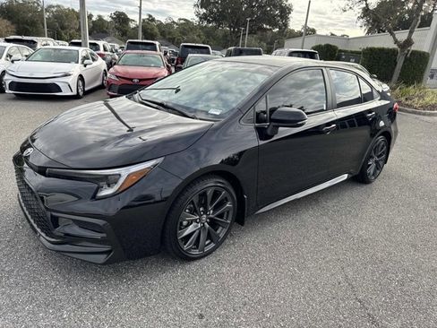 Certified 2025 Toyota Corolla SE image 5