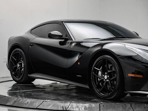 Used 2017 Ferrari F12 Berlinetta RWD image 31