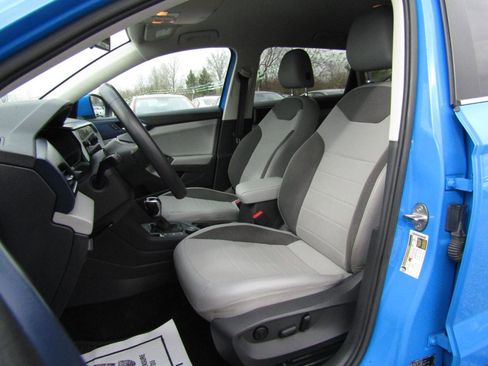 Used 2022 Volkswagen Taos SE image 16