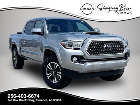 Used 2019 Toyota Tacoma TRD Sport image 1