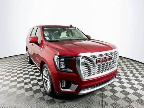 Used 2021 GMC Yukon Denali w/ Denali Ultimate Package image 2