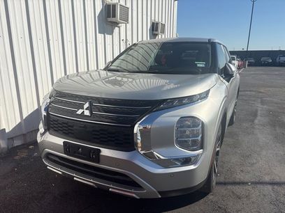Used 2023 Mitsubishi Outlander SE