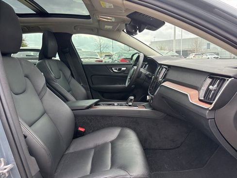 Used 2024 Volvo S60 B5 Plus image 8