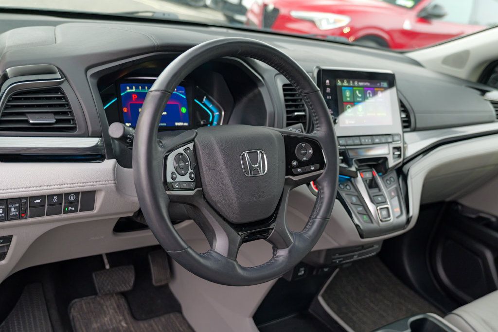 Used 2024 Honda Odyssey Elite image 21