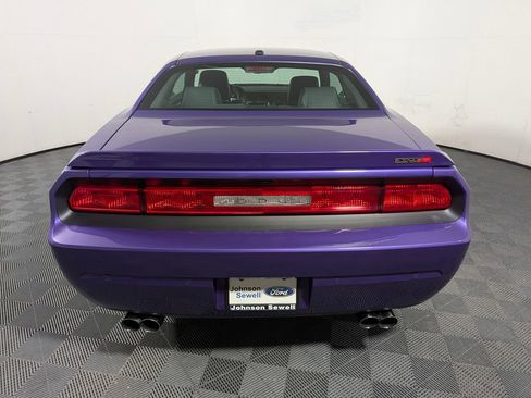 Used 2014 Dodge Challenger SRT8 w/ Harman/Kardon Audio Group RWD image 6