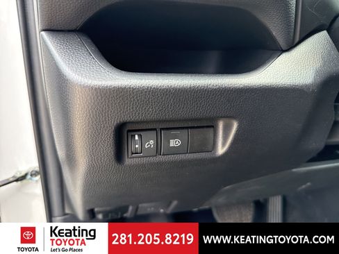 Used 2025 Toyota RAV4 XLE image 13