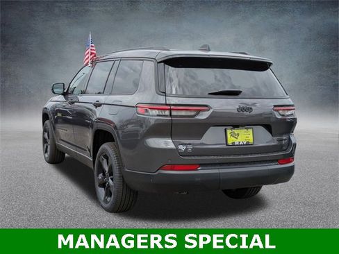 New 2025 Jeep Grand Cherokee L Limited w/ Black Appearance Package image 6