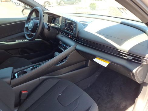 New 2026 Hyundai Elantra SEL Sport FWD image 6