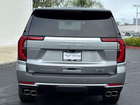 New 2026 GMC Yukon XL Denali w/ Denali Reserve Package AWD/4WD image 15