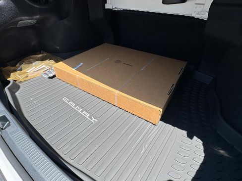 New 2026 Toyota Camry SE image 10