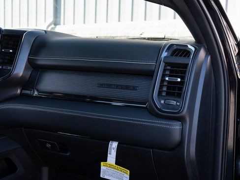 Used 2024 RAM 2500 Limited AWD/4WD image 35