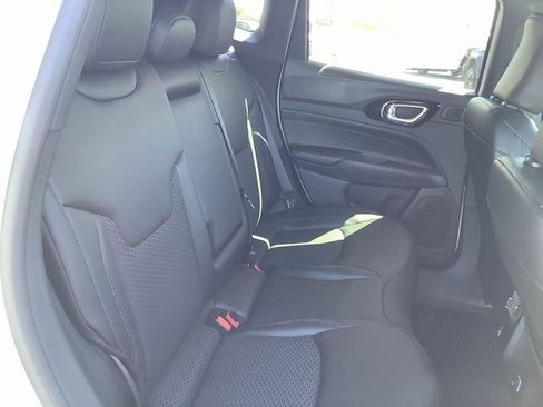 New 2025 Jeep Compass Latitude w/ Sun & Sound Group image 34