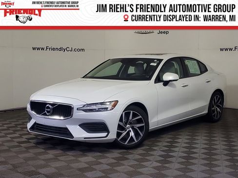 Used 2020 Volvo S60 T6 Momentum image 1