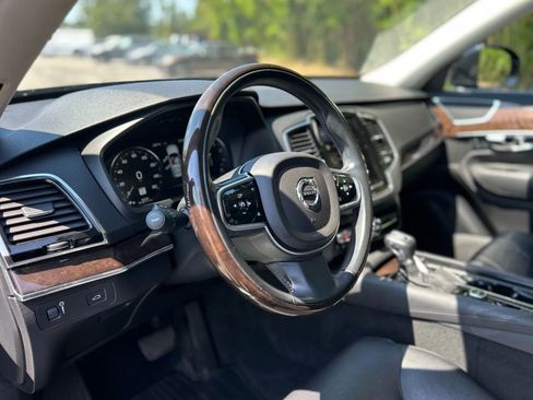 Used 2016 Volvo XC90 T6 Momentum w/ Momentum Plus Package image 12