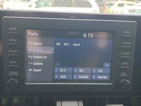 Used 2022 Toyota RAV4 LE image 17