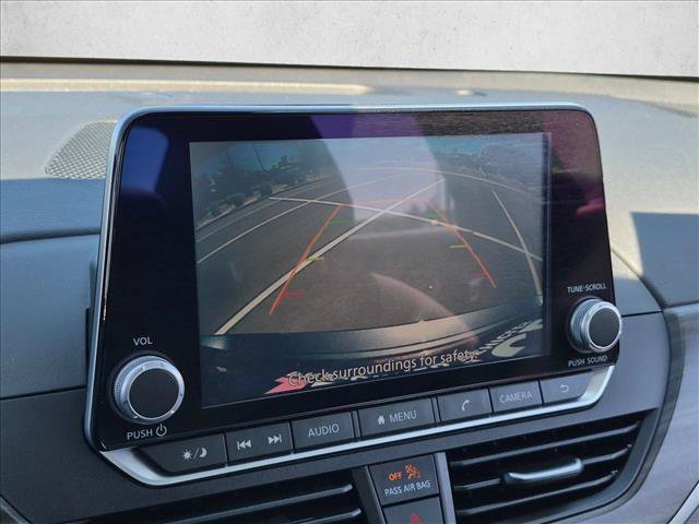 Used 2025 Nissan Altima 2.5 SV FWD image 18