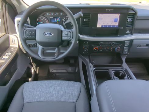 New 2026 Ford F250 XLT w/ FX4 Off-Road Package AWD/4WD image 14
