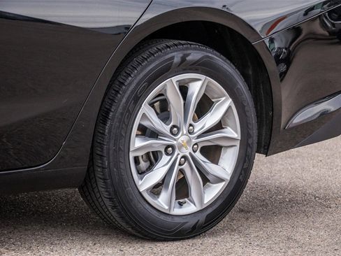 Used 2024 Chevrolet Malibu LT image 3