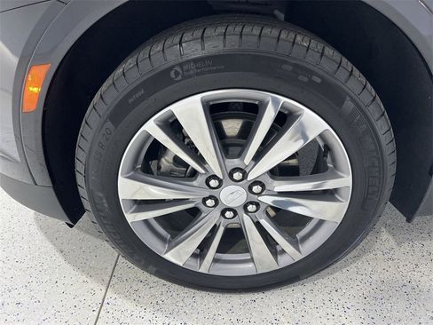 Used 2025 Cadillac XT5 Premium Luxury image 32