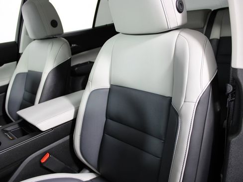 Used 2025 Honda Prologue Touring image 13