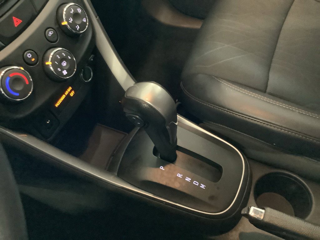 Used 2019 Chevrolet Trax LT w/ LT Convenience Package AWD/4WD image 13