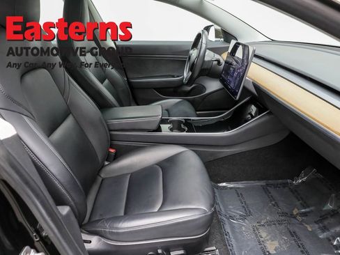 Used 2019 Tesla Model 3 Standard Range image 22