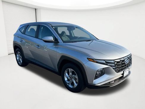 Certified 2024 Hyundai Tucson SE FWD image 3