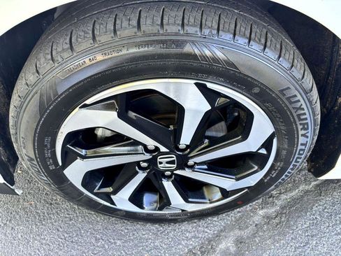 Used 2017 Honda Accord EX image 26