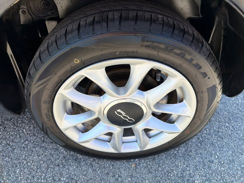 Used 2017 FIAT 500 Pop image 9