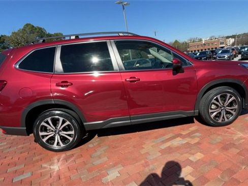 Used 2023 Subaru Forester Limited image 2