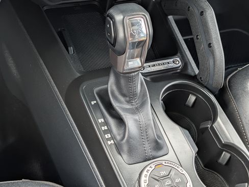 Used 2025 Ford Bronco Badlands AWD/4WD image 24