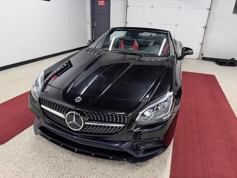 Used 2018 Mercedes-Benz SLC 300 image 4