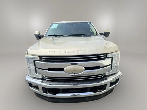 Used 2017 Ford F250 Lariat w/ Lariat Ultimate Package AWD/4WD image 3