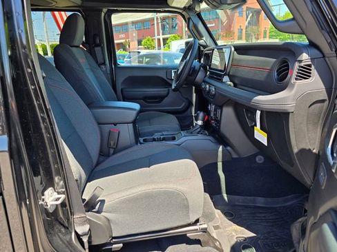 New 2026 Jeep Wrangler Unlimited Rubicon w/ Safety Group AWD/4WD image 40