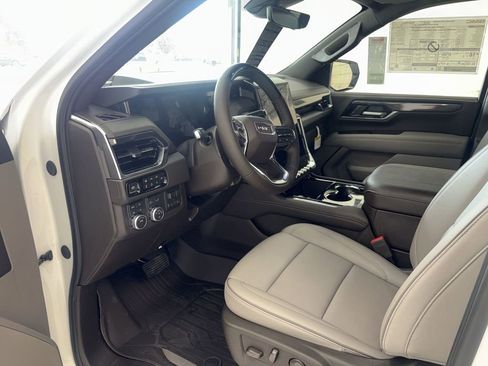 New 2026 GMC Yukon XL Elevation w/ Elevation Premium Package AWD/4WD image 10