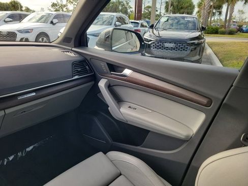 Certified 2023 Audi Q5 2.0T Prestige image 14