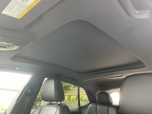 Used 2019 Audi Q8 Premium Plus w/ Premium Plus AWD/4WD image 24
