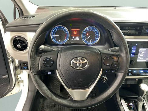 Used 2017 Toyota Corolla LE image 13