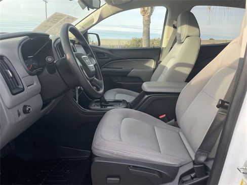 Used 2017 GMC Canyon 2WD Crew Cab w/ Convenience Package image 18