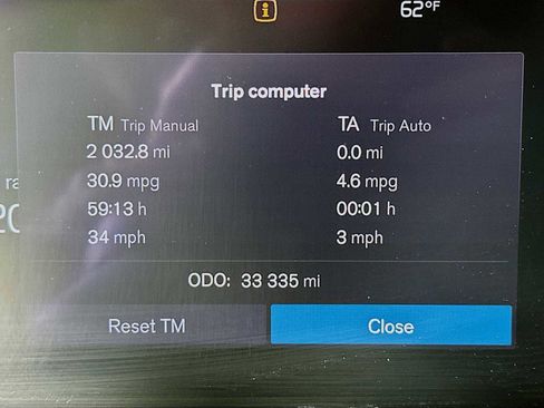 Certified 2023 Volvo XC40 B5 Plus w/ Climate Package image 12